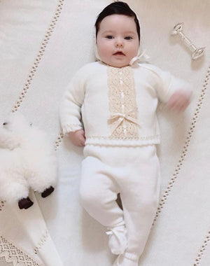 Knitted Ivory Outfit With Lace Detailing